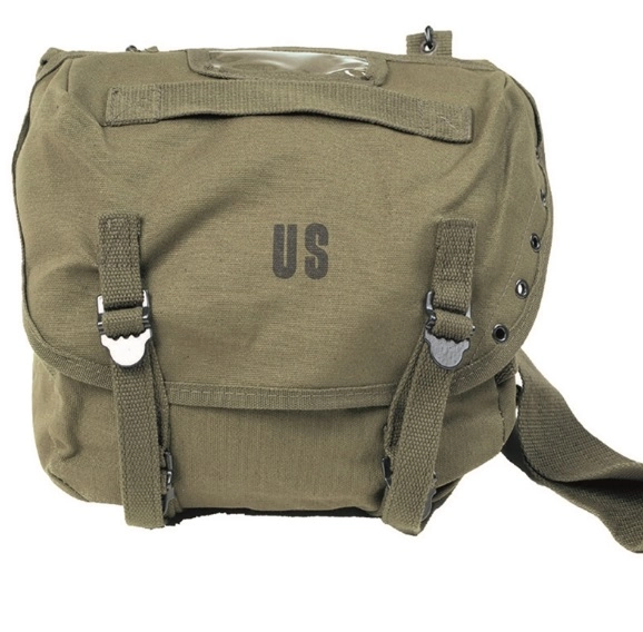 Mil-Tec M67 Combat Buttpack laukku, repro - oliivinvihreä