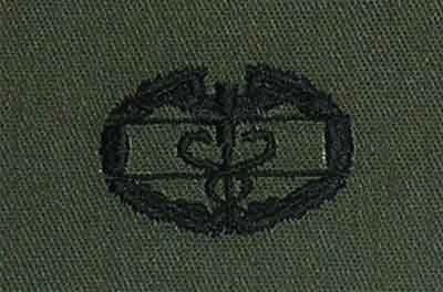 US Army rintamerkki, combat medic, subdued