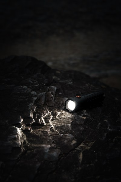 Nebo Torchy 2K Black Line ladattava LED-taskulamppu